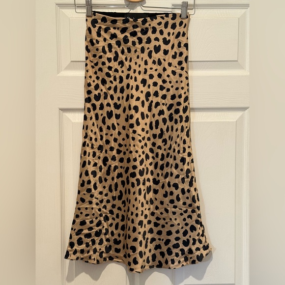 Realisation Par The Naomi Silk Skirt in Leopard (Wild Things) Size XS - Picture 3 of 8